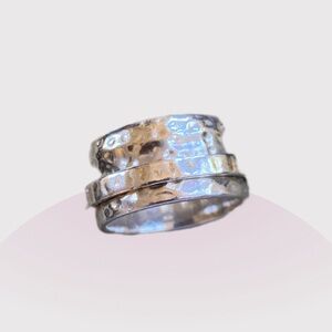 Silpada Silver Hammered Spin Ring